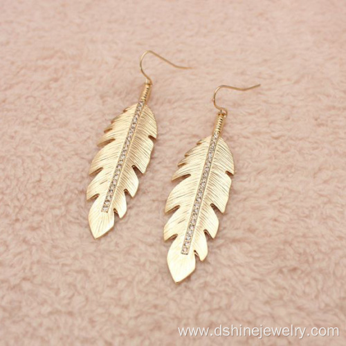 Alloy Jewelry Gold Plated Feather Shape Earrings